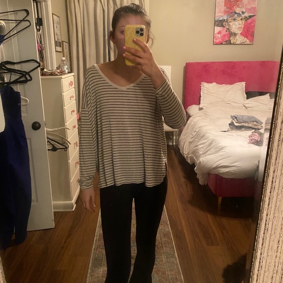 American Eagle Long Sleeve - Picture 4 of 6